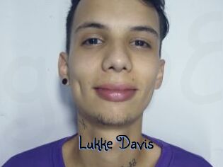 Lukke_Davis